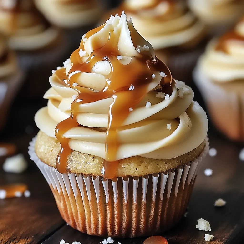 Nahaufnahme saftige Karamell-Käsekuchen-Muffins