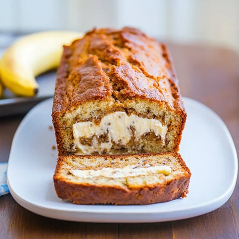 Bananenbrot mit Frischkäsefüllung