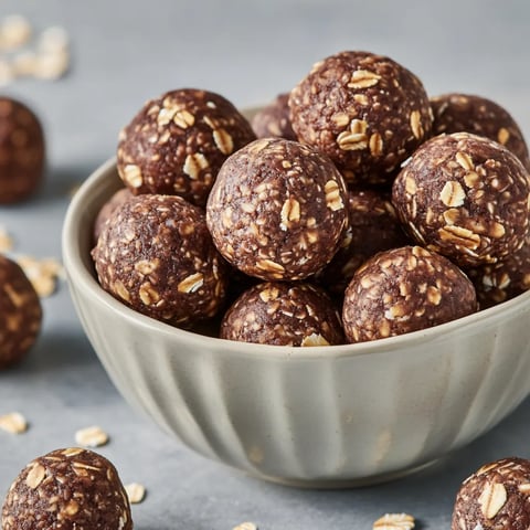 Kleine Kugeln aus Feigen und Nüssen