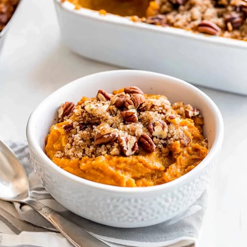 Süßkartoffel-Auflauf mit knusprigem Streusel