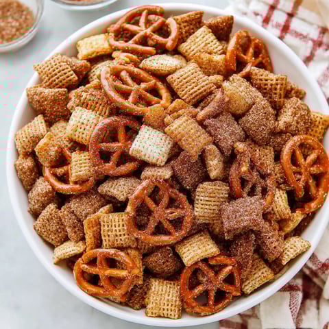 A bowl of churro chex mix.